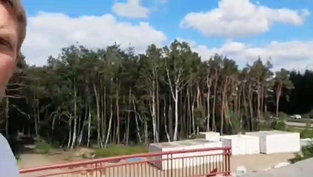 # Volkslehrer : 'Die schöne Reichsautobahn musste dem Besatzer weichen.' 