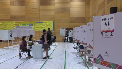 무소속 바람 거센 호남...천8백여 곳 투표 '순조' / YTN