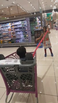 Magical Elasticity | Amazing Elastic Hand Grip | Kids Enjoying with Rubber Grip by Pushing Trolley