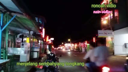 Menjelang acara ritual bakar tongkang