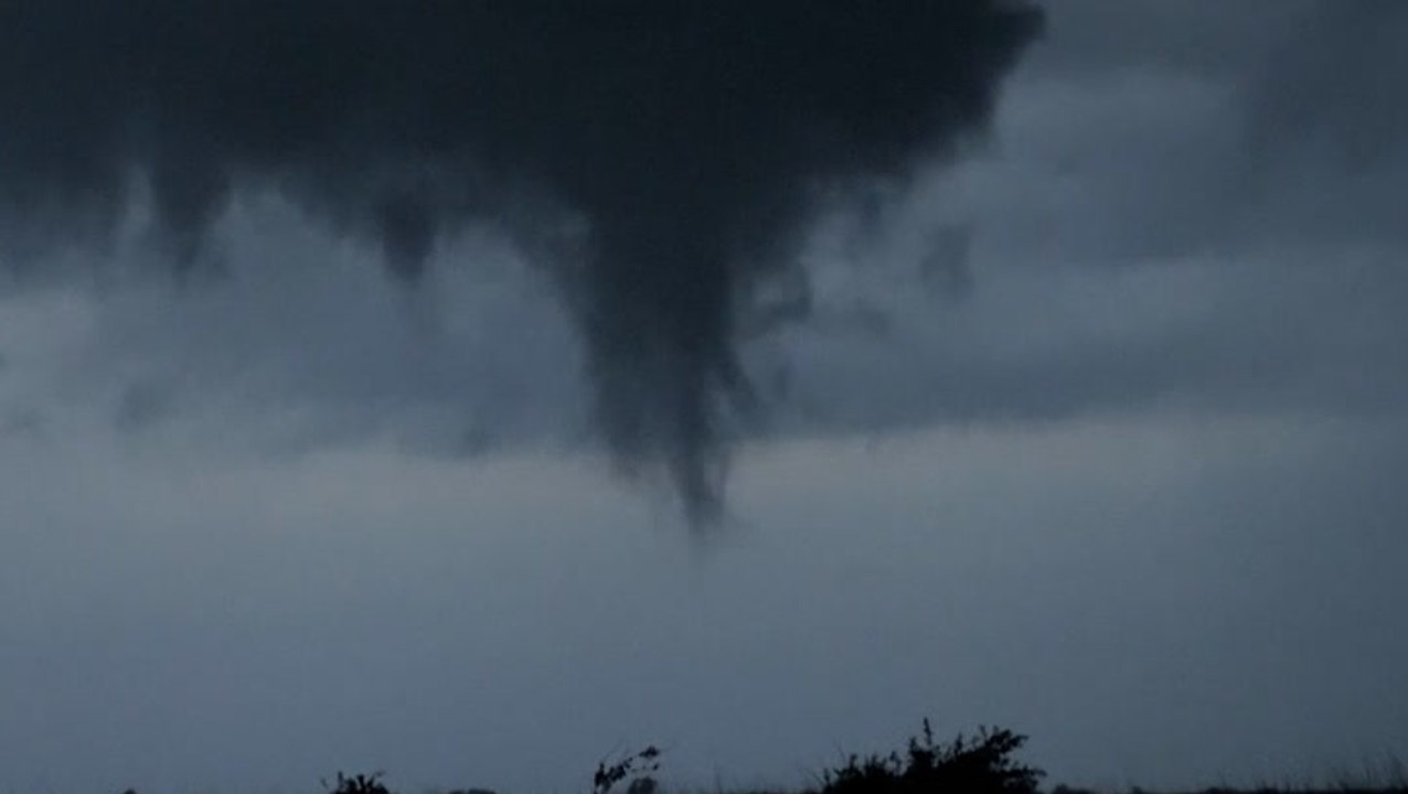 Funnel forms over Kansas