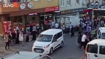 Sultanbeyli'de taciz mahalleyi ayağa kaldırdı: Polis havaya ateş açtı
