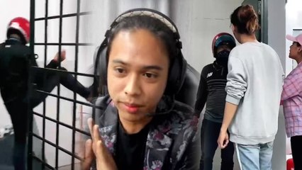 Sibuk buat live sampai sejam rider kena ‘sidai’, pemuda mengaku salah tapi dah bagi tip RM10… Aksi tendang pintu bukan gimik