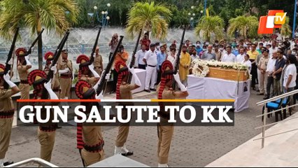 R.I.P. KK - Gun Salute Given To Singer KK