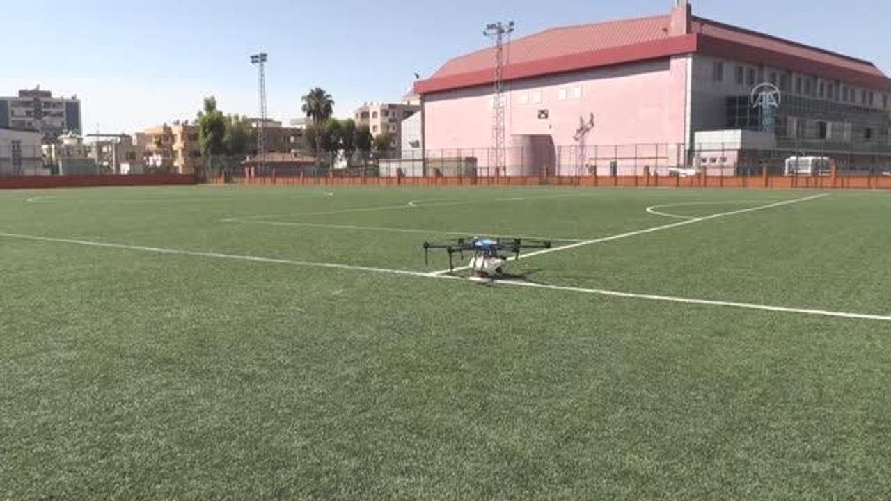 Öğrenciler tarım arazileri için ilaçlama dronu yaptı
