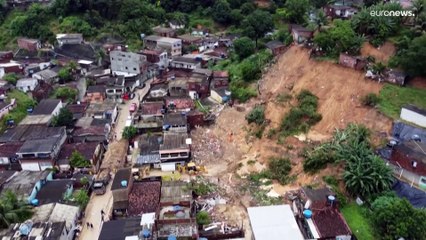 Более 100 человек стали жертвами схода оползней в Бразилии