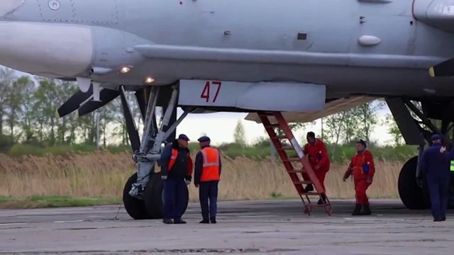 China Kerahkan 30 Jet Tempur di Zona Militer Taiwan