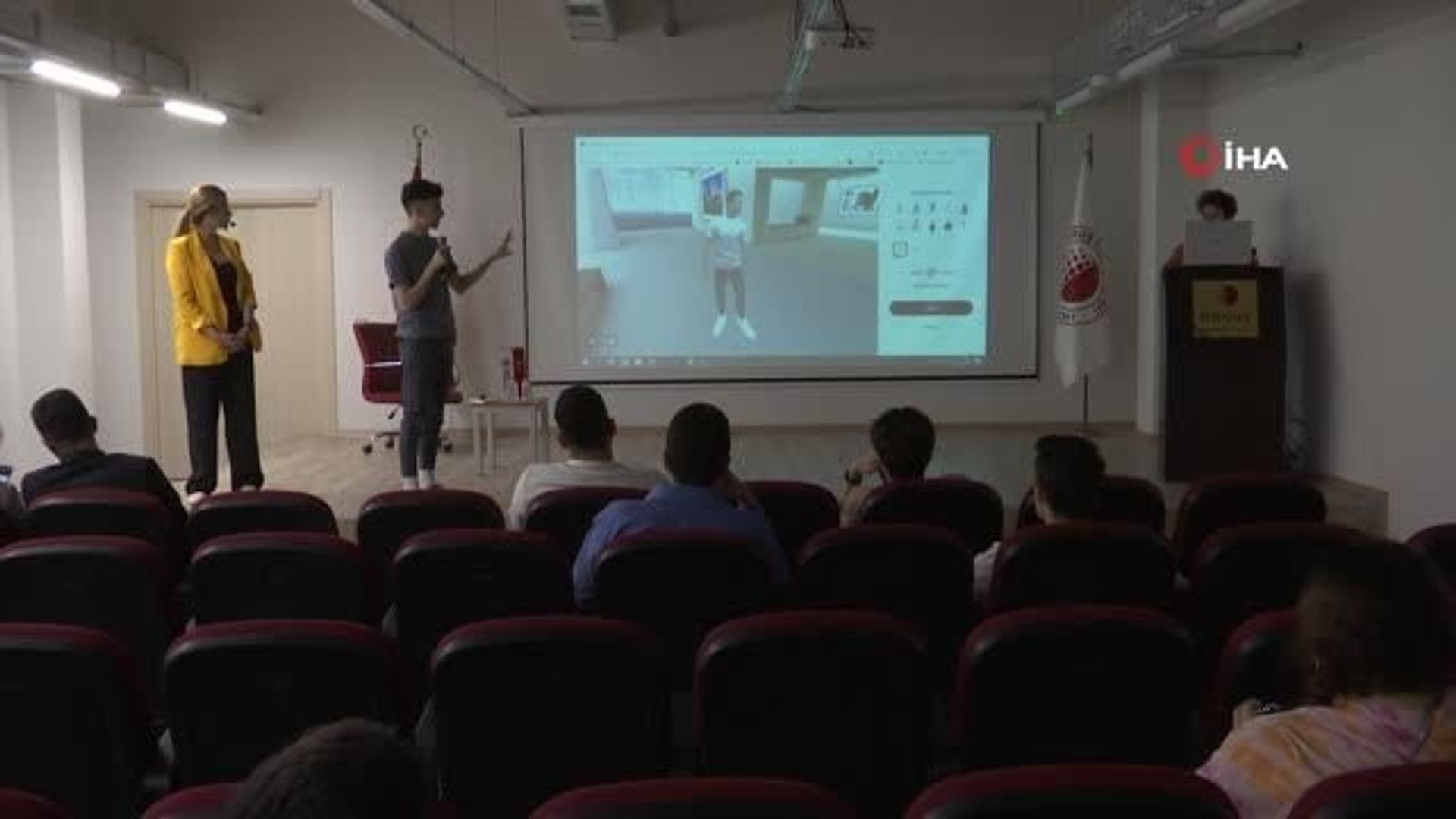 Metaverse FEST'te akademisyenler avatarlarını sergiledi