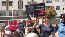 Ahlaksız Tanju Özcan’a kadınlardan sert protesto! “Arsız, ağzı bozuk, faşist, terbiyesiz”