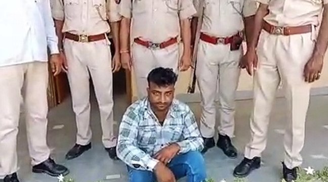 Watch Video: पानी की पाइप लाइन के पाइप चोरी के आरोप में एक गिरफ्तार