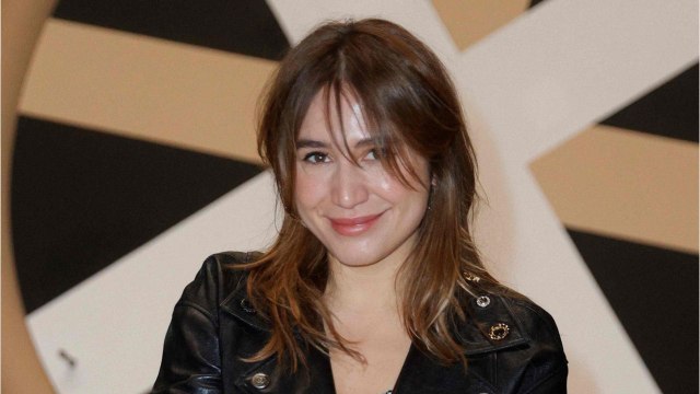 VOICI : Izïa Higelin : la fille de Jacques Higelin annonce sa séparation avec Bastien Burger, le père de son fils