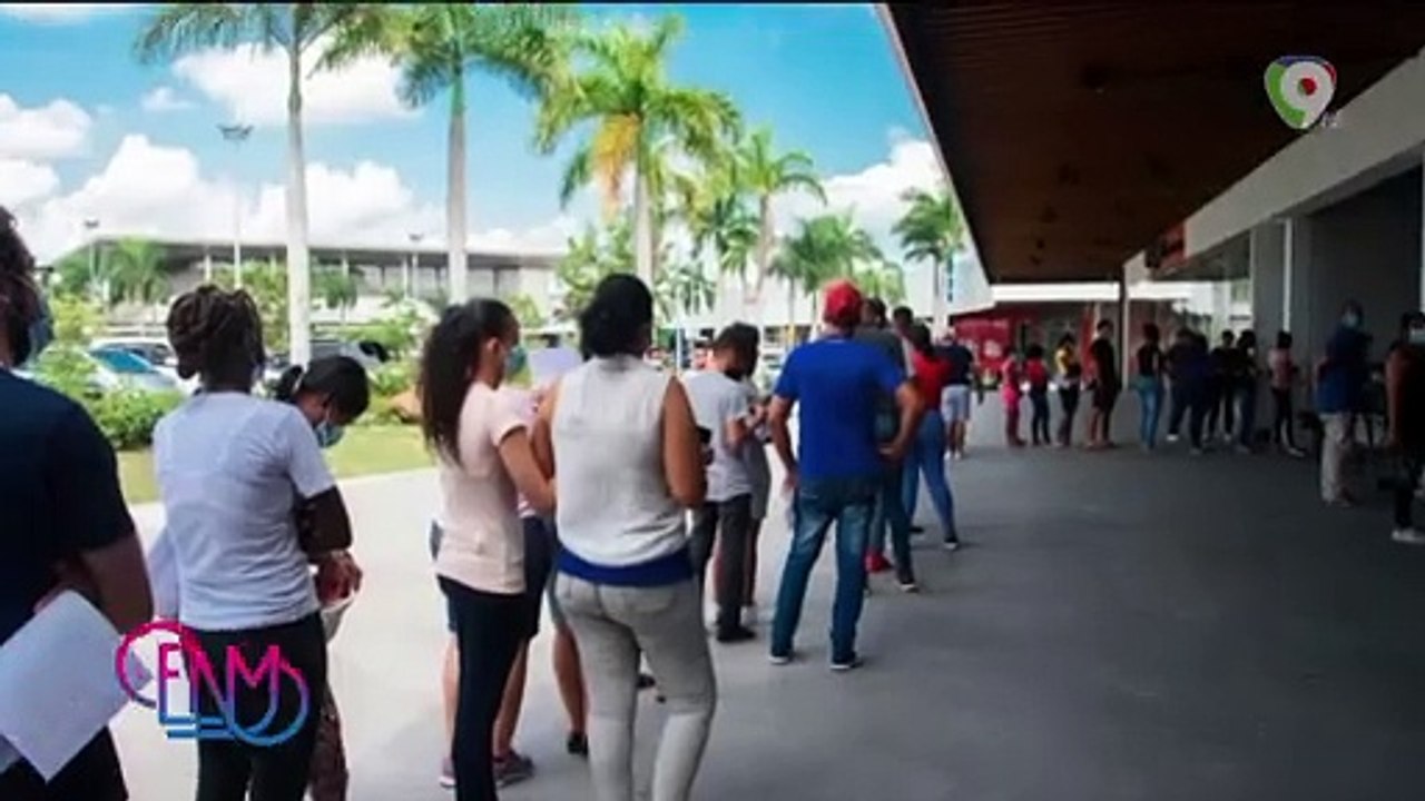 Anderson Humor nos cuenta las noticias del día a día pero con humor | Esta Noche Mariasela