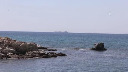 Yunanistan'da alıkonulan "Lana" petrol tankeri görüntülendi