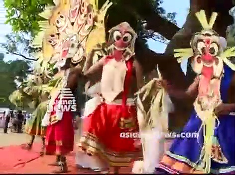 മരച്ചുവടുകള്‍ ദൃശ്യവിസ്മയത്തിന് വേദിയാക്കി സാംസ്കാരിക കലാവിരുന്ന്