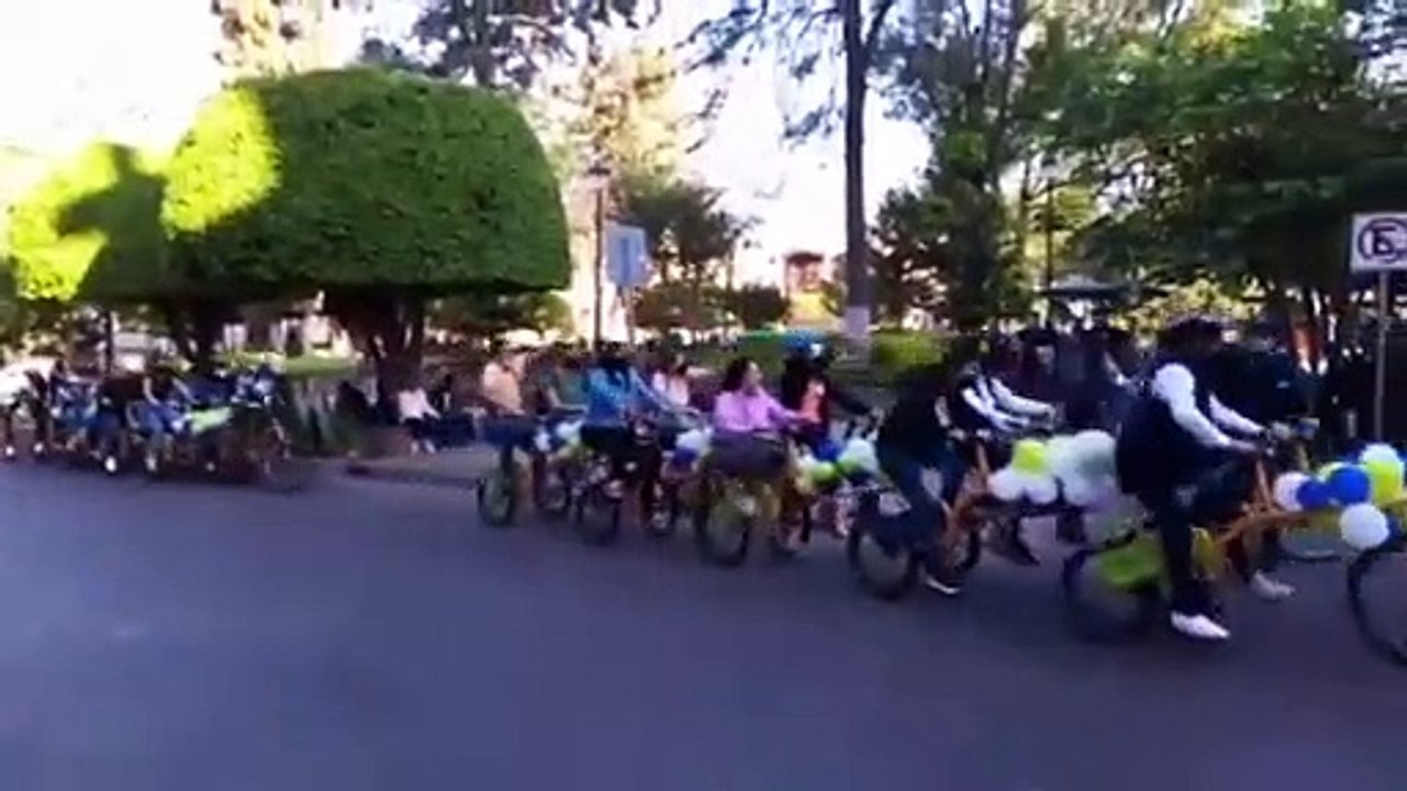 "Al trabajo en bici", conmemoran servidores públicos el Día Mundial de la Bicicleta