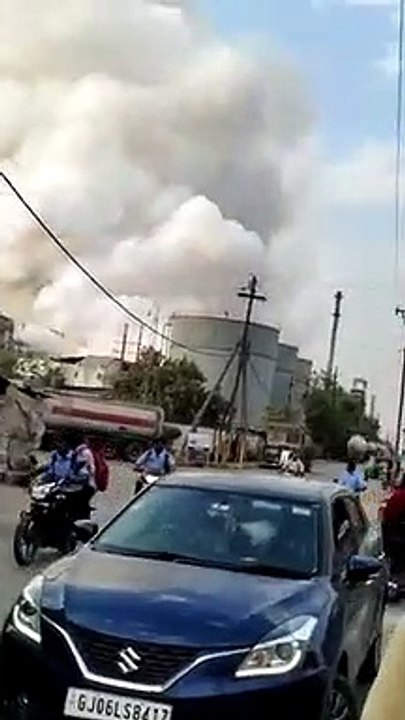 L'explosion spectaculaire d'une usine chimique en Inde
