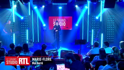 Marie-Flore interprète "Mal barré" dans "Le Grand Studio RTL"