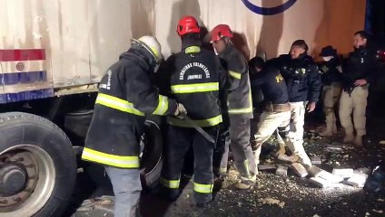 Processo de extração de cocaína de caminhão em Joinville