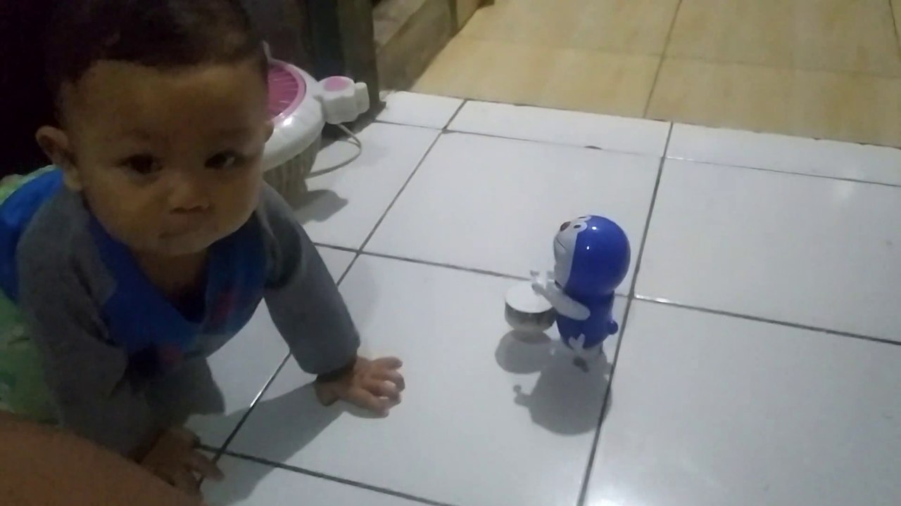 Lagi Main Sama Doraemon Tuktuk