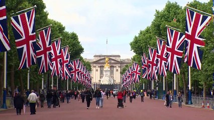 Queen Elizabeth’s milestones captured on the Palace balcony