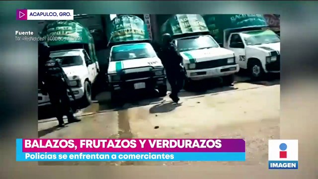 Policías y comerciantes se enfrentan en la Central de Abasto de Acapulco