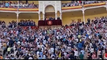 Gran ovación a Felipe VI en Las Ventas junto a Ayuso