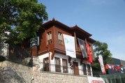 CHP'li Ahmet Akın, Kocaeli'de şiir ve edebiyat evi açılışına katıldı
