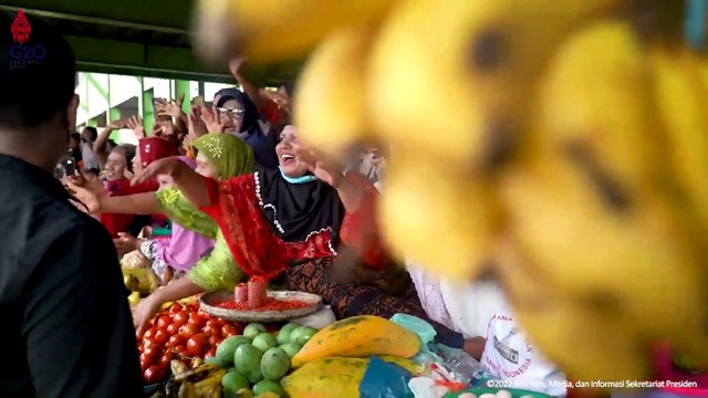 Presiden Jokowi Kunjungi Pasar Mbongawani di Kabupaten Ende