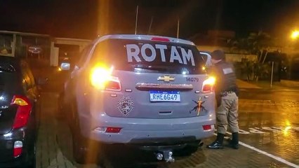 Dupla que saiu da Argentina com 52 caixas de vinho é detida em Cascavel