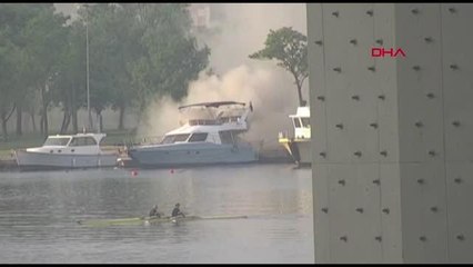 İSTANBUL-BALAT SAHİLDE TEKNEDE YANGIN