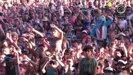 Bigflo & Oli chantent "Demain" aux Vieilles Charrues