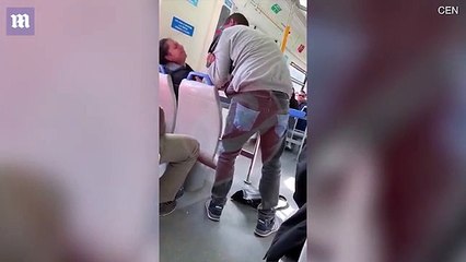 Moment de terreur dans le train: un homme obligé d’effectuer un exorcisme pendant qu’une femme «possédée hurle et crache le mauvais esprit»