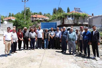 Antalya Büyükşehir'den Afetzede Çiftçiye Sera Naylonu Desteği