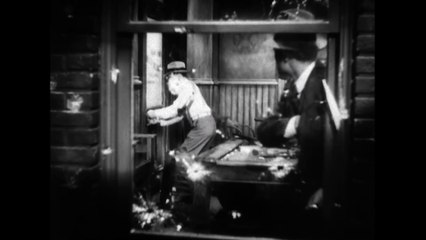 Scarface (1932) - St. Valentine’s Day Massacre
