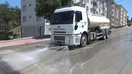 Boyabat'ta cadde ve sokaklarda yaz temizliği yapıldı
