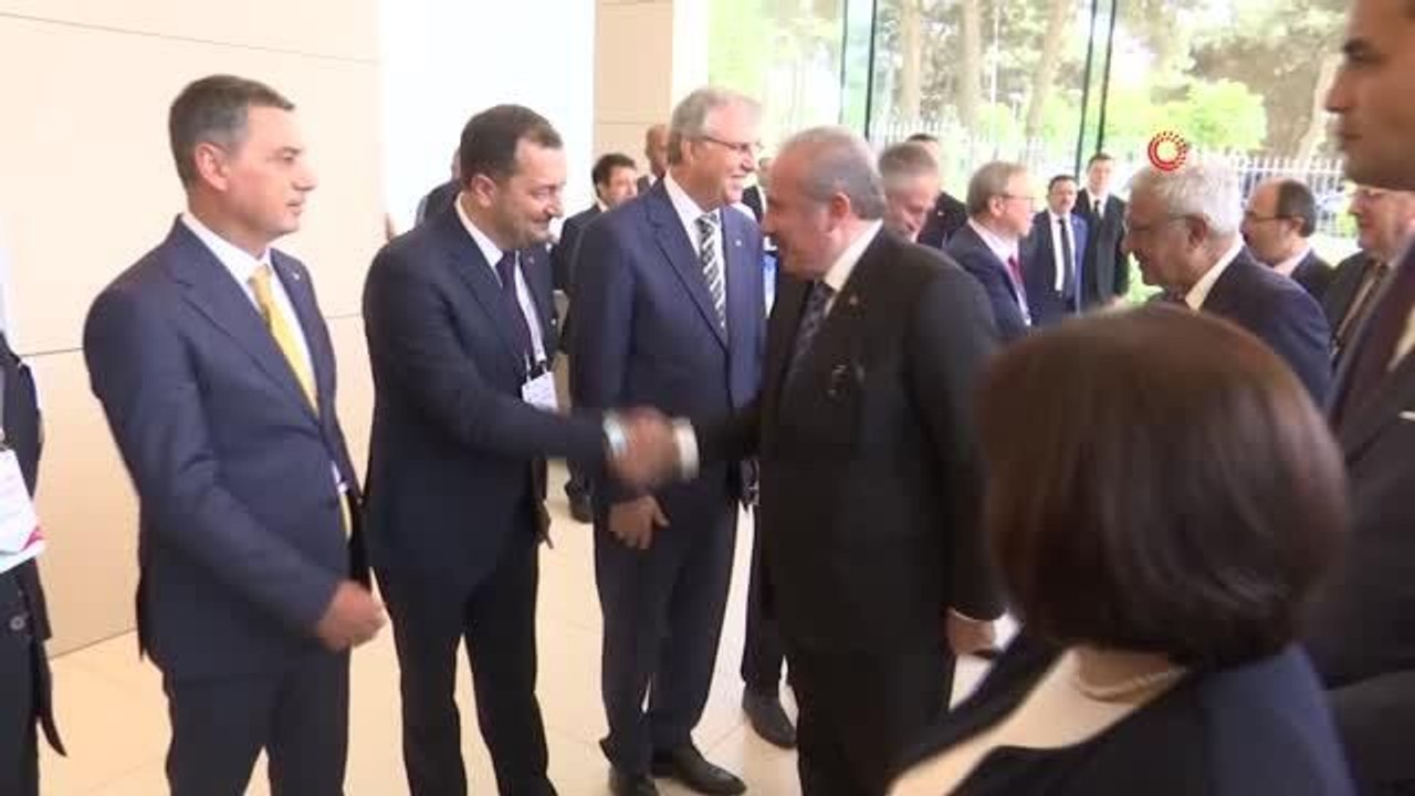 TBMM Başkanı Şentop'tan "Türkiye-Azerbaycan ortak üniversitesi" önerisiŞentop, Bakü'de "Karabağ" temalı kongrede akademi dünyasına seslendi