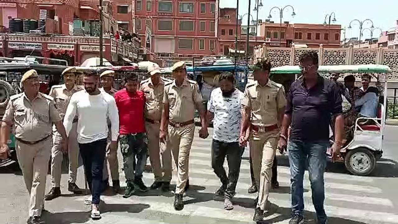 गैंगस्टर क्लीन बोल्ड में हत्थे चढ़े 107 बदमाश
