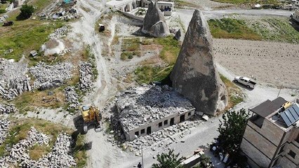 Kapadokya'da ara verilen kaçak yapı yıkımı tekrar başladı