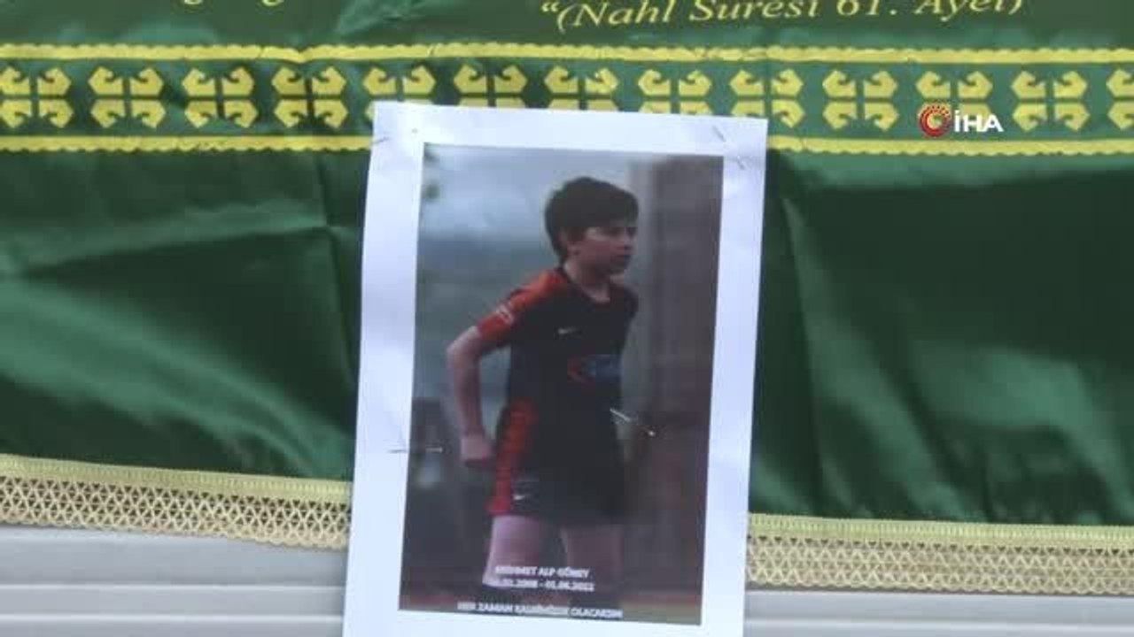 Büyükçekmece'de kazada ölen Oğuzhan Kolver ve Mehmet Alp Güney son yolcuğuna uğurlandı