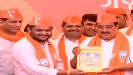 ಕಾಂಗ್ರೆಸ್ ತೊರೆದು ಬಿಜೆಪಿಗೆ ಸೇರ್ಪಡೆಯಾದ ಗುಜರಾತ್ ನಾಯಕ ಹಾರ್ದಿಕ್ ಪಟೇಲ್ | Oneindia Kannada