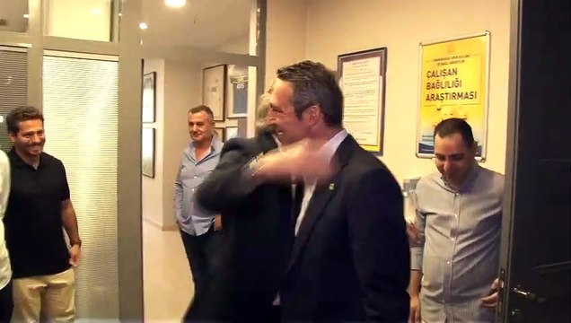 Ali Koç ile Jorge Jesus arasındaki Türkçe diyalog sosyal medyada gündem oldu