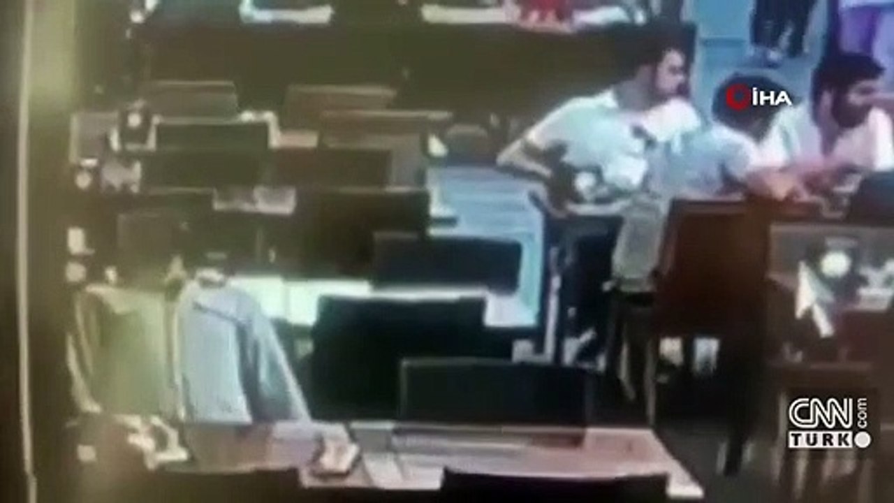 Kalp krizi geçirdiğini kimse anlamadı, genç adamın son anları böyle görüntülendi