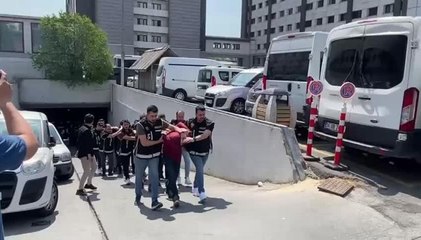 İstanbul Merkezli 5 İlde Çökertilen Çetenin Üyeleri Adliyeye Sevk Edildi