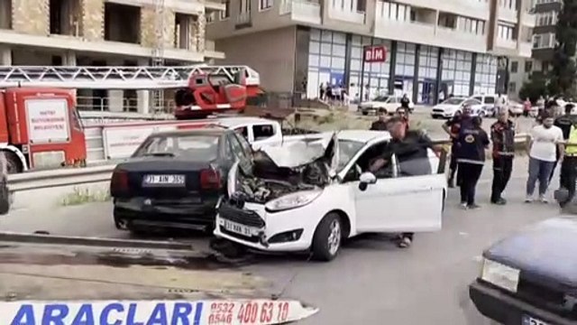 İntihar girişimini izlemek isteyen sürücüler zincirleme kazaya sebep oldu