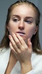 esfoliando os lábios