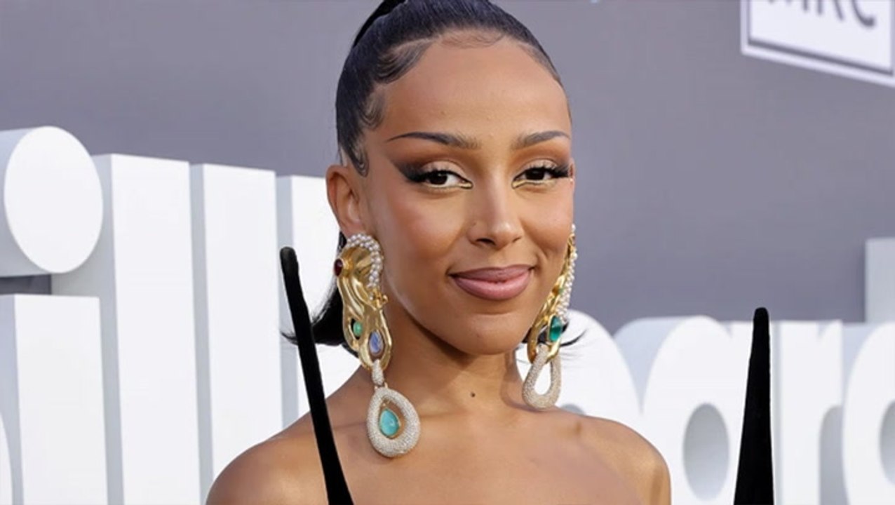 BET Nominations Arrive and Lil Nas X Reacts His Zero Nominations | THR News