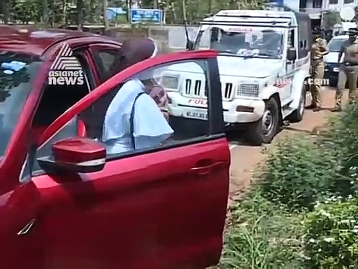 സിസ്റ്റർ ലൂസി പരാതി പിൻവലിച്ച് മാപ്പ് പറയണമെന്ന് എഫ്സിസി സന്യസ്ത സഭ