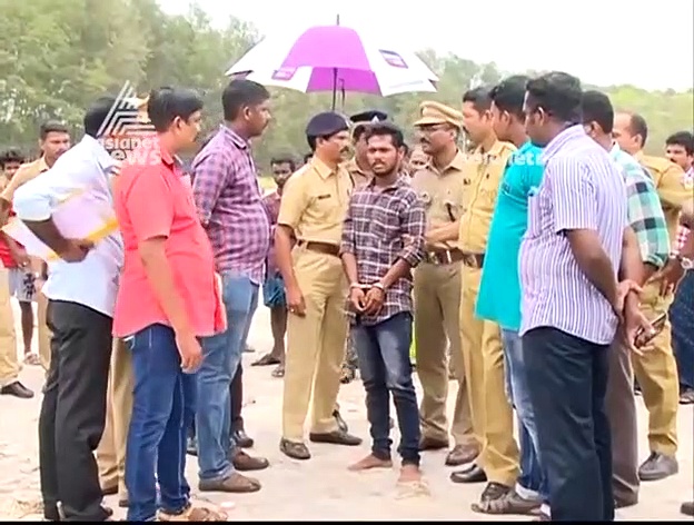 പ്രതികള്‍ പൊലീസിനെ വഴിതെറ്റിച്ചു; യുവാവിന്റെ മൃതദേഹം കടല്‍തീരത്ത് കുഴിച്ചിട്ട നിലയില്‍