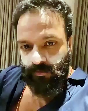 'നിന്‍റെ അമ്മ ഷോപ്പിംഗിന് പോകുമ്പോഴും അച്ഛന്‍ വെളുക്കാറുണ്ട്'; മകളുടെ ഫേഷ്യലിന് ഇരുന്നുകൊടുത്ത് ജയസൂര്യ