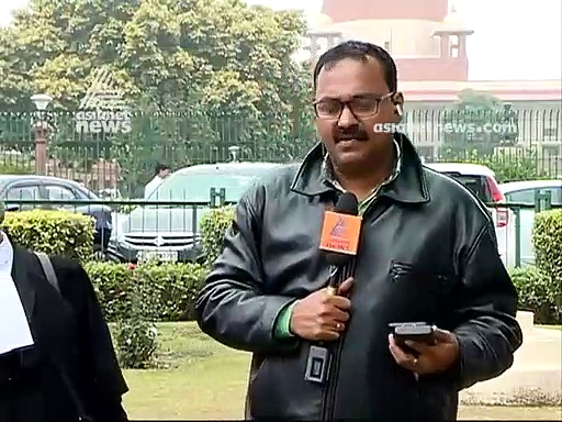 ശബരിമല യുവതി പ്രവേശനം: രഹനയുടെയും ബിന്ദുവിന്റെയും ഹര്‍ജികളില്‍ തീര്‍പ്പ് കല്‍പ്പിക്കാതെ സുപ്രീംകോടതി